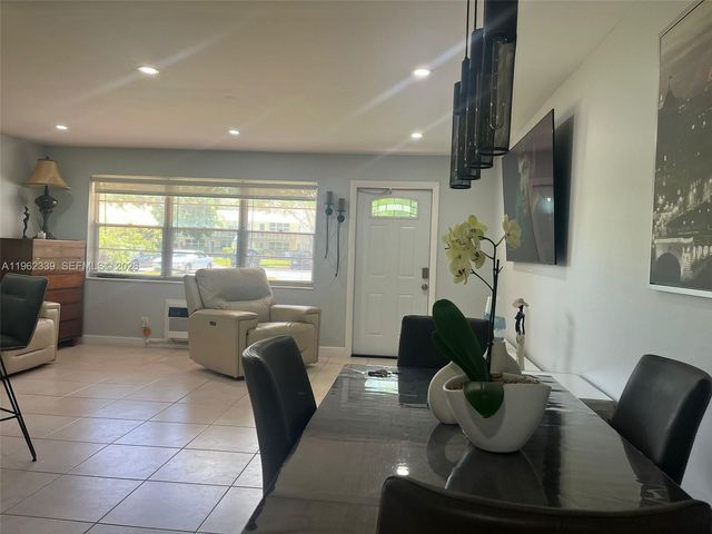 35 Camden B, West Palm Beach, FL 33417