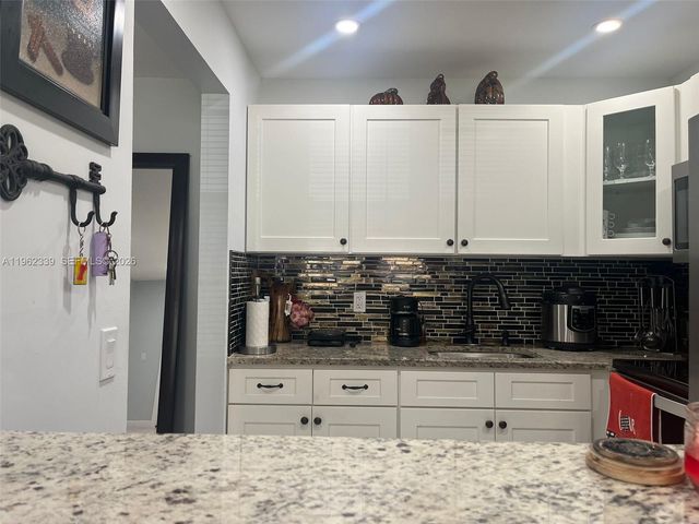 35 Camden B, West Palm Beach, FL 33417