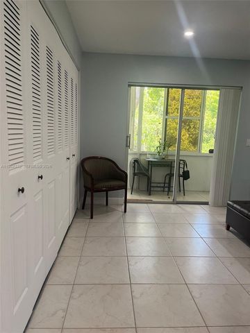 35 Camden B, West Palm Beach, FL 33417