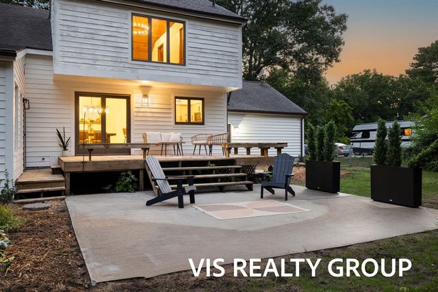 18630 N Fruitport Road, Spring Lake, MI 49456