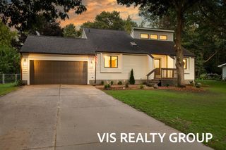 18630 N Fruitport Road, Spring Lake, MI 49456