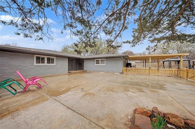 4505 Tall Oaks Court, Edmond, OK 73025