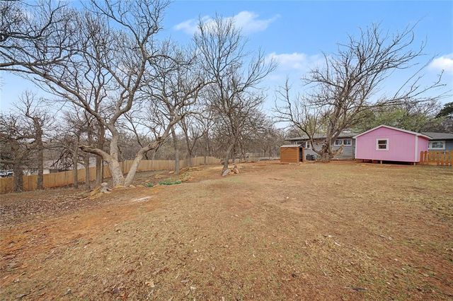 4505 Tall Oaks Court, Edmond, OK 73025