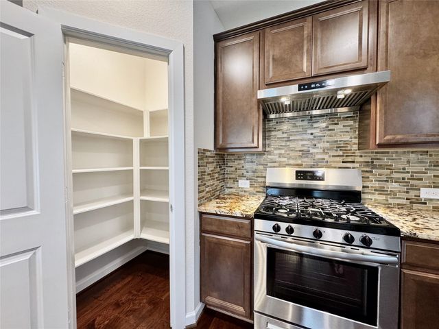 2514 Deerwood Heights Lane, Manvel, TX 77578
