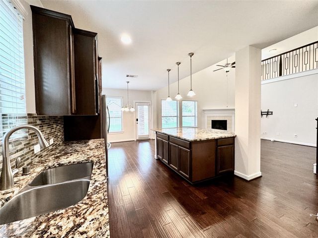 2514 Deerwood Heights Lane, Manvel, TX 77578