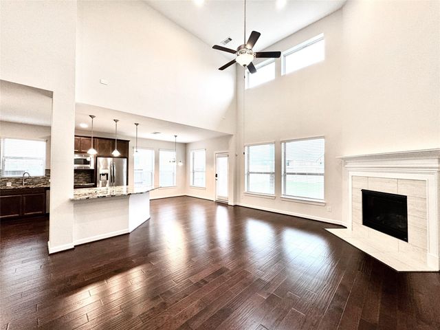 2514 Deerwood Heights Lane, Manvel, TX 77578