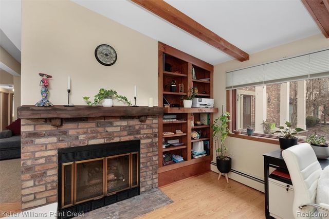 975 Woodlane Drive, Rochester Hills, MI 48307