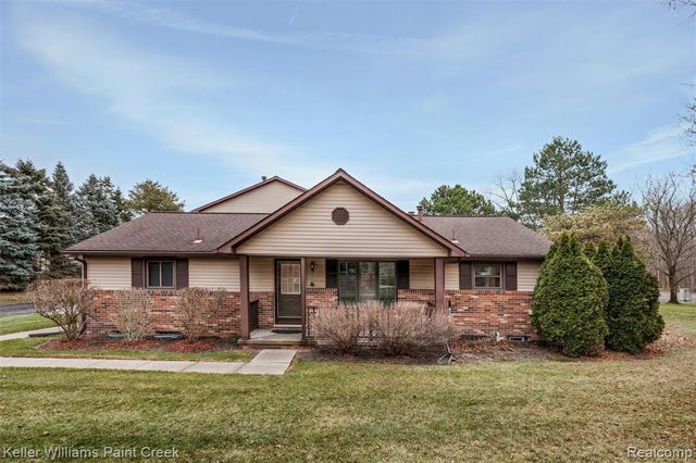 975 Woodlane Drive, Rochester Hills, MI 48307