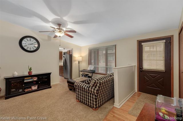 975 Woodlane Drive, Rochester Hills, MI 48307