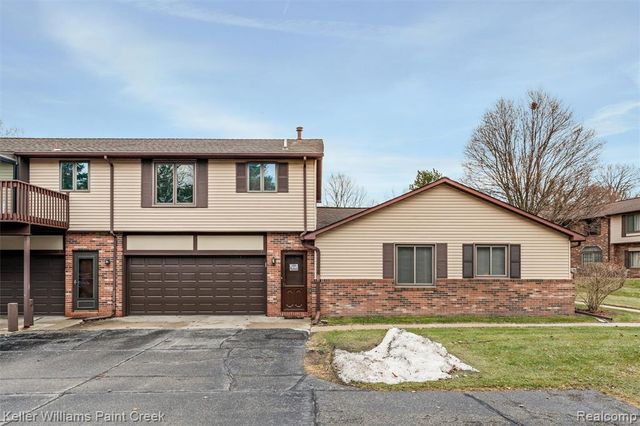 975 Woodlane Drive, Rochester Hills, MI 48307