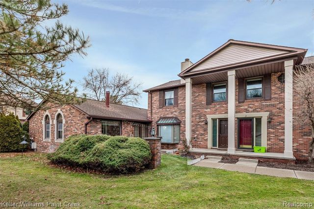 975 Woodlane Drive, Rochester Hills, MI 48307