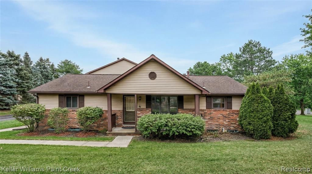 975 Woodlane Drive, Rochester Hills, MI 48307