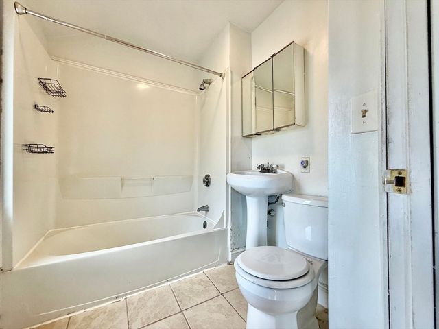 133 Marlboro St 5, Quincy, MA 02170