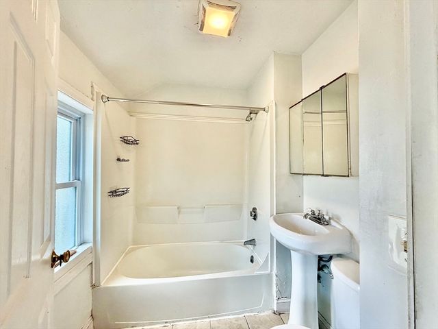 133 Marlboro St 5, Quincy, MA 02170