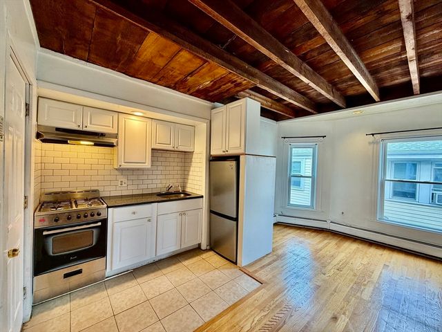 133 Marlboro St 5, Quincy, MA 02170