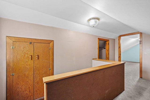 118 W Roberta AVENUE, Waukesha, WI 53186