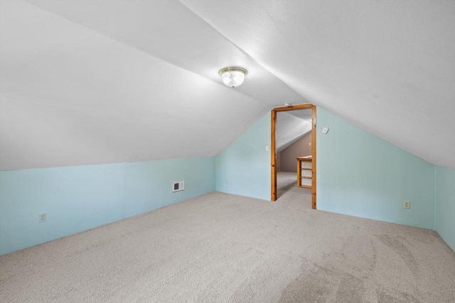 118 W Roberta AVENUE, Waukesha, WI 53186