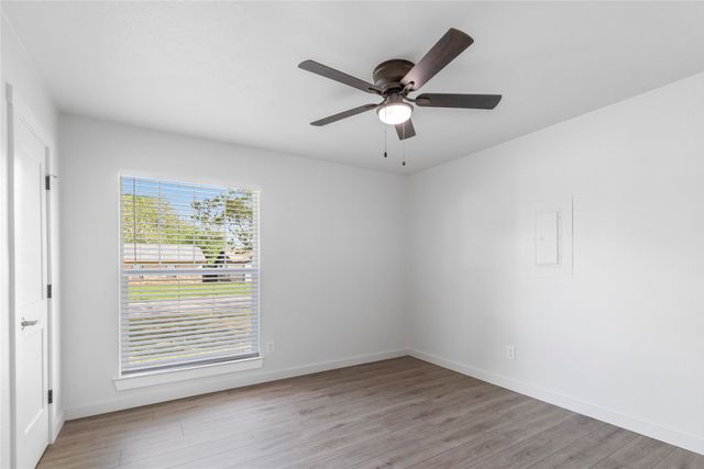 4408 Tiptop Street, Haltom City, TX 76117