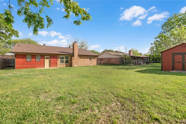4408 Tiptop Street, Haltom City, TX 76117