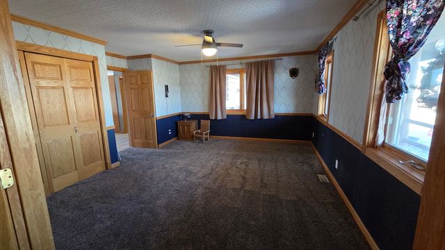 20664 N Brady Street, Davenport, IA 52806