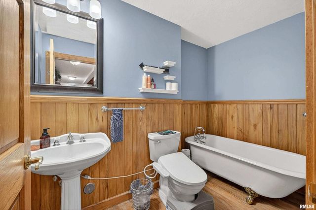 20664 N Brady Street, Davenport, IA 52806