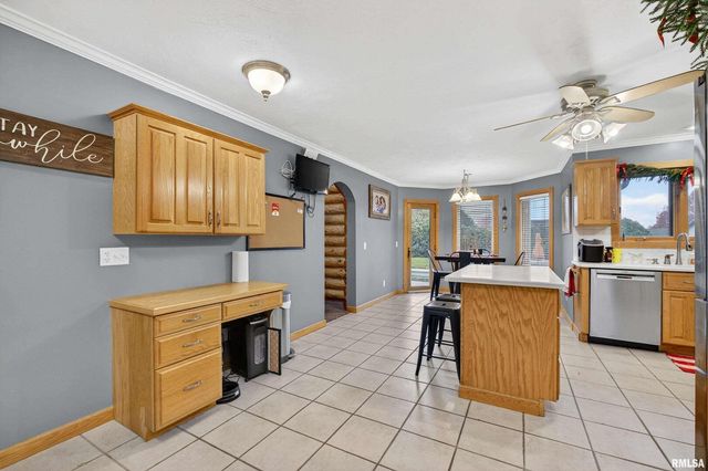 20664 N Brady Street, Davenport, IA 52806