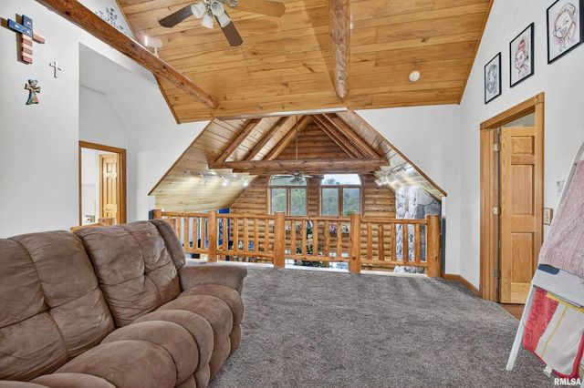 20664 N Brady Street, Davenport, IA 52806