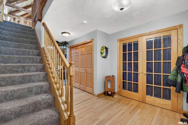 20664 N Brady Street, Davenport, IA 52806