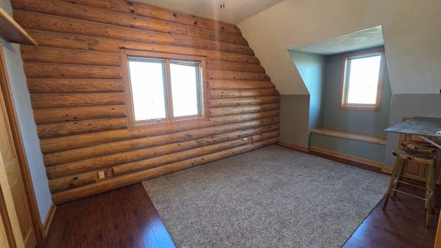 20664 N Brady Street, Davenport, IA 52806