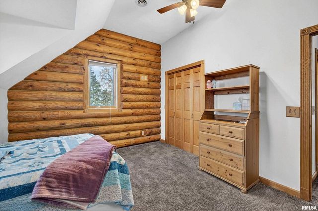 20664 N Brady Street, Davenport, IA 52806