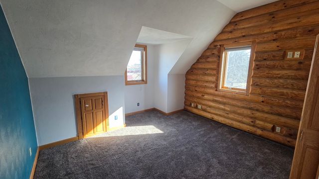 20664 N Brady Street, Davenport, IA 52806