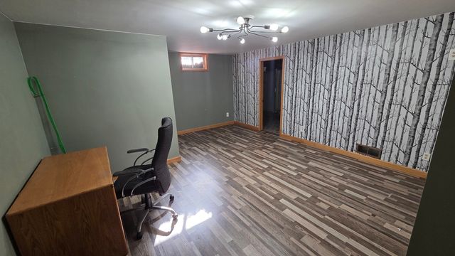 20664 N Brady Street, Davenport, IA 52806