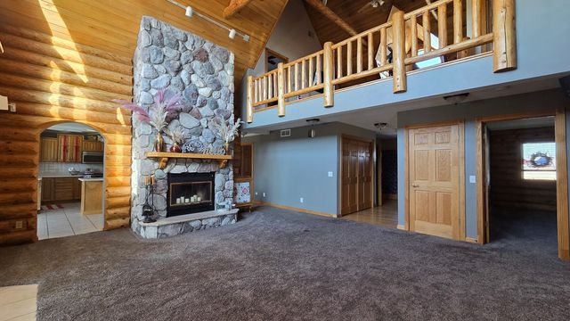 20664 N Brady Street, Davenport, IA 52806