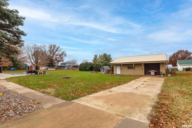 20664 N Brady Street, Davenport, IA 52806