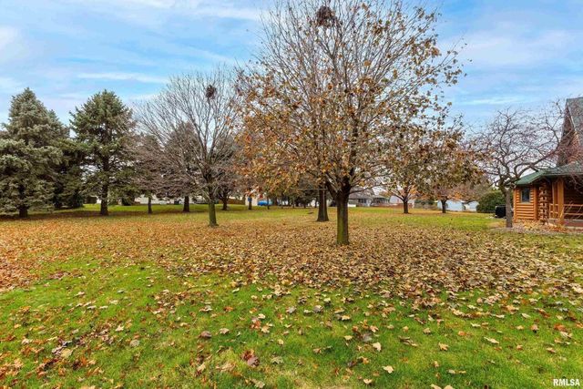 20664 N Brady Street, Davenport, IA 52806