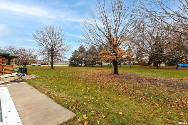 20664 N Brady Street, Davenport, IA 52806