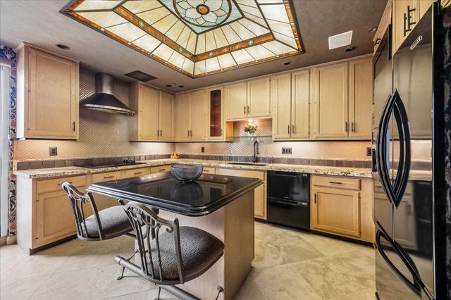 121 N Post Oak Lane 505, Houston, TX 77024