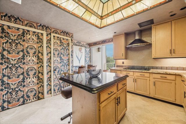 121 N Post Oak Lane 505, Houston, TX 77024