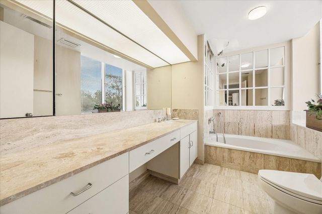 121 N Post Oak Lane 505, Houston, TX 77024