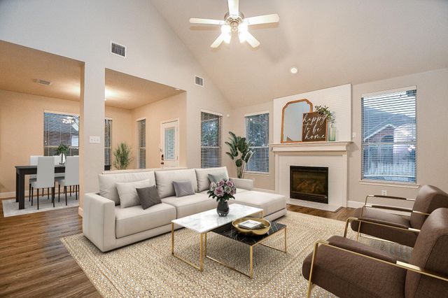 2502 Sun Glen Drive, Pearland, TX 77584