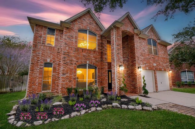 2502 Sun Glen Drive, Pearland, TX 77584