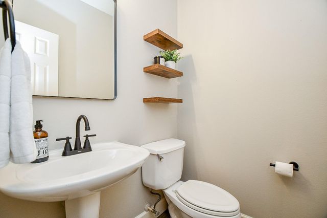 2502 Sun Glen Drive, Pearland, TX 77584