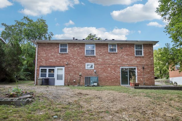 312 Honeyhill Dr, Nashville, TN 37217