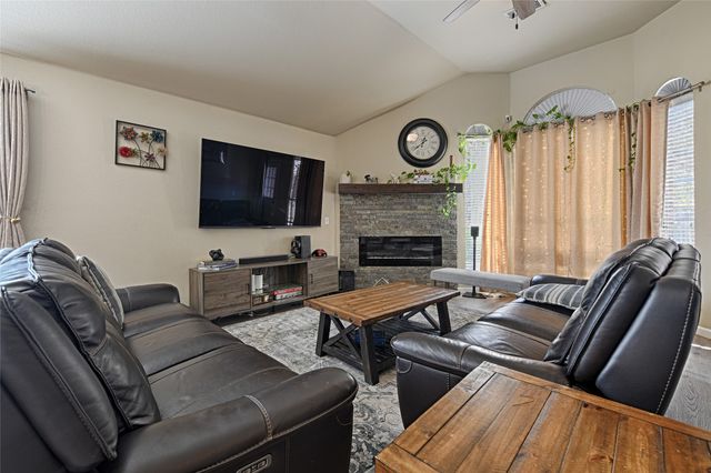 2704 Spring Drive, Mckinney, TX 75072