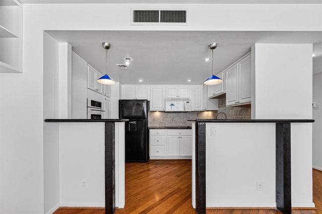 2016 Main Street 701, Houston, TX 77002