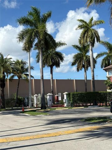 8346 NW 10th St, Miami, FL 33126