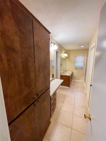 1714 Crescent Drive, Sherman, TX 75092