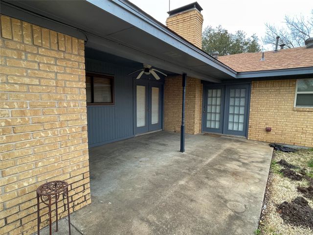 1714 Crescent Drive, Sherman, TX 75092