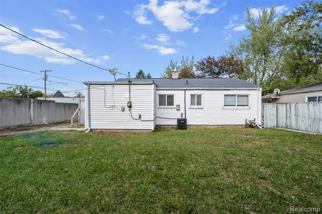 29215 Carlton Street, Inkster, MI 48141