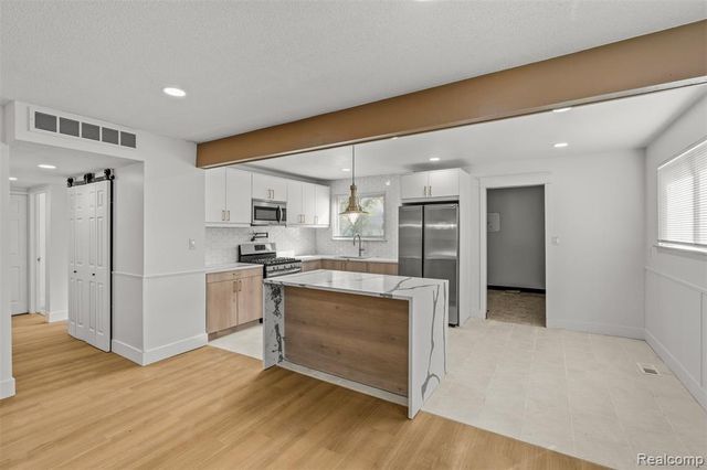 29215 Carlton Street, Inkster, MI 48141